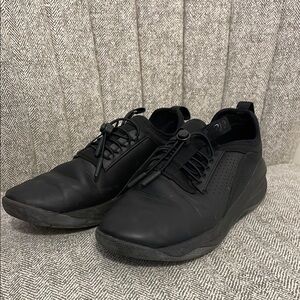 Clove Black Athletic Shoes